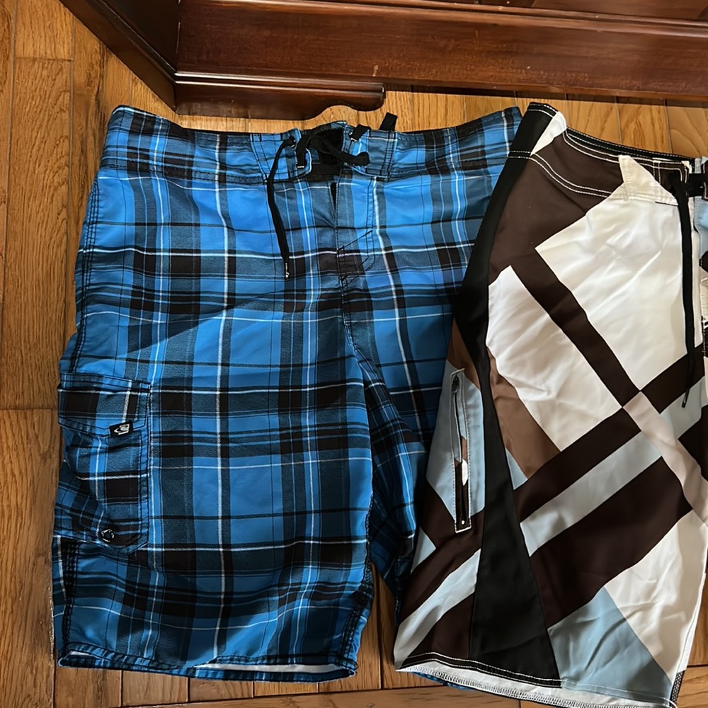 Men’s O’Neill board shorts-- BLUE PAIR ONLY--ONE pair of shorts